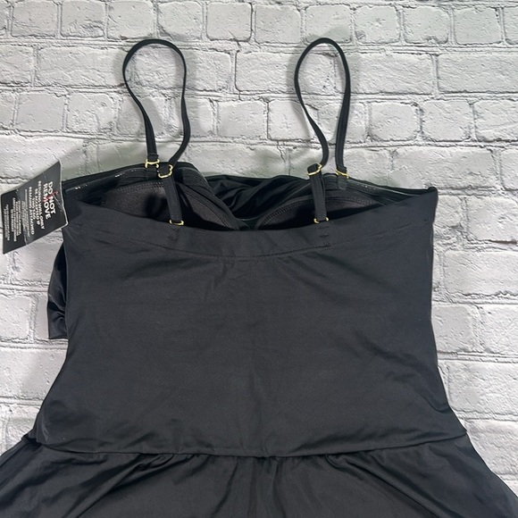 Swimsuits For All Women's Black Ruched Skirted Bandeau Swimdress size 10 NEW - Picture 7 of 16